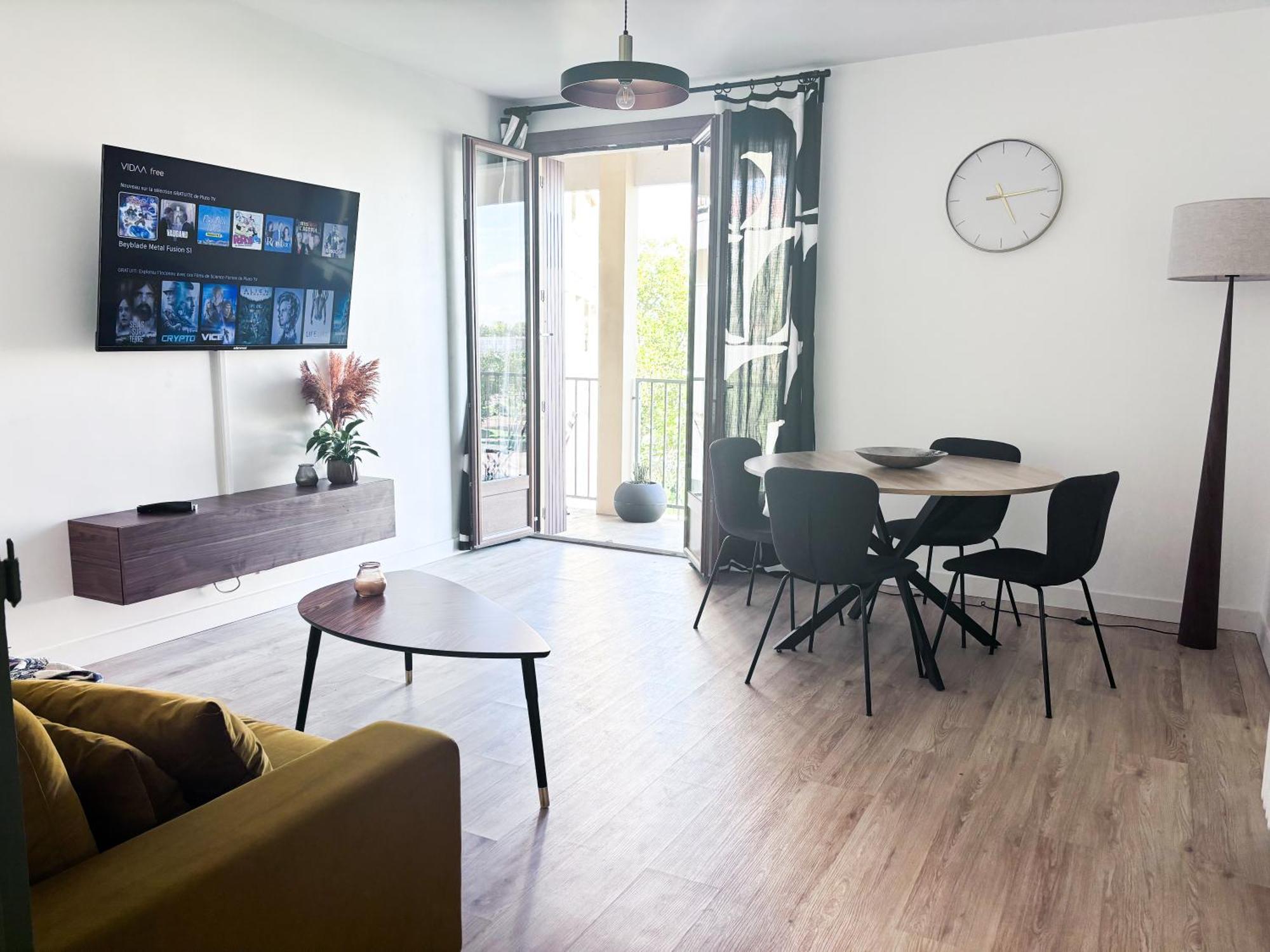 79m2 Proche Airbus Confort Lumineux 2 Chambres, 1 Bureau